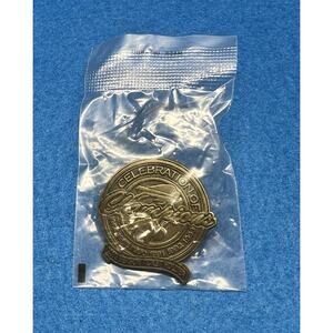RARE‎ 2005 Buffalo Bills NFL Season Ticket Holder Lapel Pin Unopened